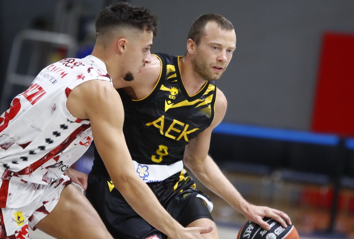 basket aek – varese