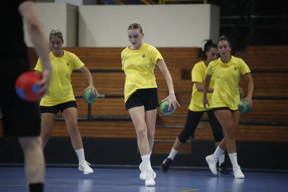 handball women aek