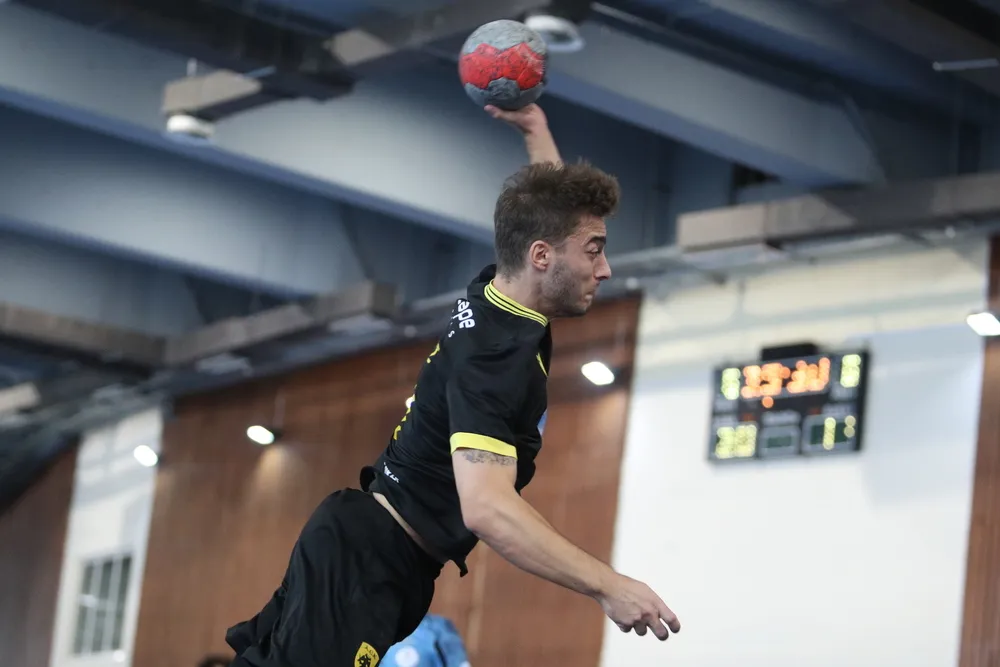 handball aek 81