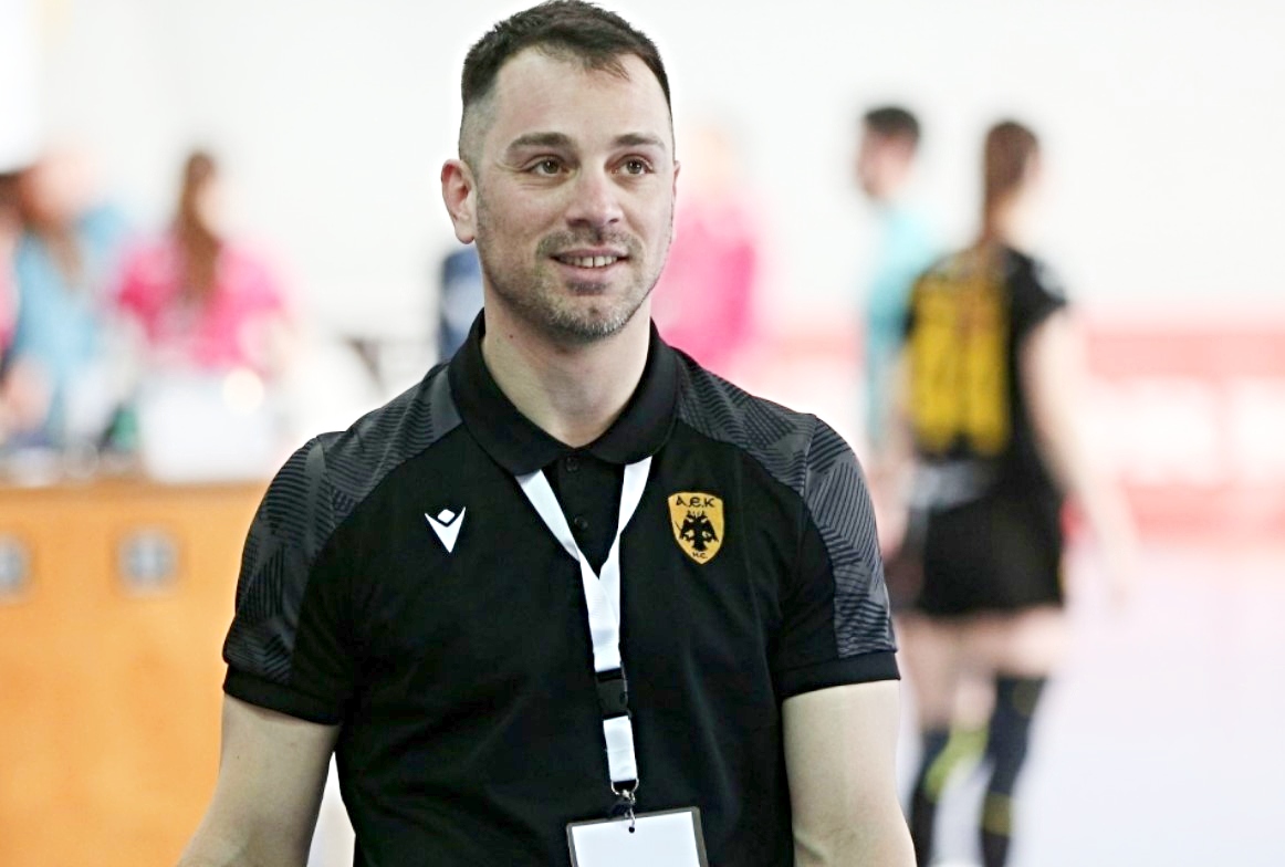 handball women coach vyron papadopoulos